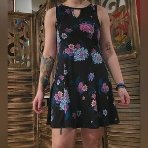 💥3 / 25$, Mudd, Size M, Floral Dress